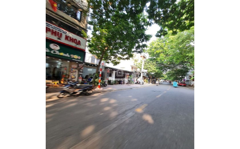 Bán gấp trong tháng nhà biệt thự sân vườn 2,5 tầng 179m2 Đa Tốn, Gia Lâm. Đường 15m.